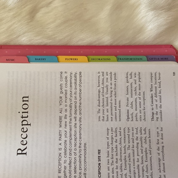 Absolutely beautiful wedding planning book 💒 - Picture 5 of 6